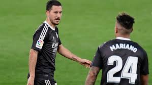 Hazard la pincha y evita que salga fuera. Hazard Hasn Apos T Got Started Yet Barcelonarealmadrid Com