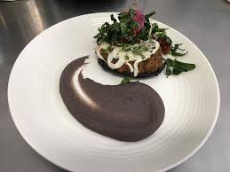 Suculento Hongo Portobello Relleno De Chicharron Prensado En Salsa Verde Picture Of Eatnico Ensenada Tripadvisor