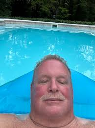 I wonder if we could have a reunion of all us old guys over 70 perhaps how  many do you think of us older guys are still left without our wheel chairs