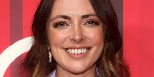 Broadway's Desi Oakley To Release New Holiday Single 'Christmas On The  Coast'