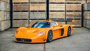 The versione corse was even more expensive, sold with a $1.7 million price tag in 2006. Seltener Maserati Mc12 Versione Corse Im Verkauf 2020 Auto Motor Und Sport