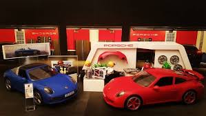 Yoan Castel French On Instagram Porsche S Garage Playmobil Playmo Playmobilcastel Yoancastel Castel Co Porsche Porsche Club Porsche Design