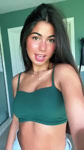 Skye Mills's Instagram, Twitter & Facebook