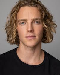 Tiffany Lough's Instagram, Twitter & Facebook