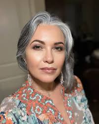 Hi I'm a very honest businesswoman, I'm 43 years old Dutch, do you want to  connect