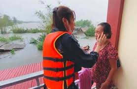 Đây là kênh chính thức của ca sĩ thuỷ tiên. Pop Singer Raises Over Vnd100 Billion For Flood Victims In The Central Provinces Dtinews Dan Tri International The News Gateway Of Vietnam