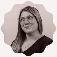 Sabrina Rizzo's Instagram, Twitter & Facebook