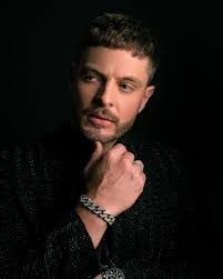 Jason Shah's Instagram, Twitter & Facebook