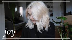 It is a perfect hairstyle for girls with any hair texture. 15 Ravishing White Blonde Hairstyles For 2021
