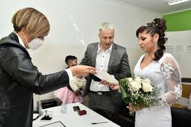 Momento único y feliz en mi vida @etchepareeduu cómo te dije te amo gracias por todo el amor que me brindas a mi y a nuestra familia. Se Caso Rocio Quiroz Con Eduardo Etchepare Notife