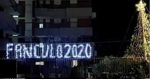 Stringa di confine natale luci di natale 8 dimensioni luci di natale ricamo, buon natale disegni ricamo disegni,kid ricamo macchina ricamo. Fanculo 2020 In Puglia Le Luminarie Di Natale Contro Il Covid Il Fatto Quotidiano