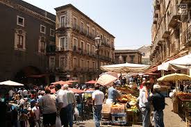Catania is the second largest city in sicily, after palermo, and among the ten largest cities in italy. Catania Absolut Sehenswerter Fischmarkt La Pesceria In Catania