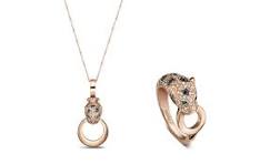 EFFY-necklace-panther-ring-white-background-jewelry ...