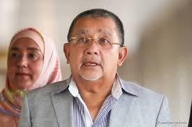 Tan sri mohd isa abdul samad is pictured at the kuala lumpur high court february 3, 2021. Salam From Isa Samad To Ikhwan Is For Funds Witness Klse Screener