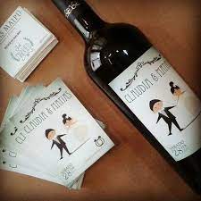 Botellas de vino personalizadas para bodas. Etiquetas De Vino Personalizadas Etiquetas Para Boda Etiquetas De Vino Y Recuerdos Para Boda Originales