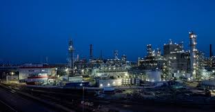 Nach einer gewaltigen explosion auf einem gelände des chemiekonzerns basf in ludwigshafen im landeshafen nord werden nach angaben der basf brennbare flüssigkeiten und unter druck. Basf Chemical Plant Explosion Causes 1 Death Injuries Powderbulksolids Com