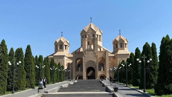 Первая встреча с Арменией