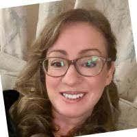 Elizabeth Knott's Instagram, Twitter & Facebook