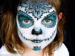 Elaborate Children S Face Paint Leenks Com Sugar Skull Face Paint Skull Face Paint Face Painting Halloween Facepaint de calavera para halloween.maquillaje artístico en halloween,contrata tu body & face painter profesional en madrid, maquillaje artístico y fantasía, body art, facepainting, body painting. sugar skull face paint