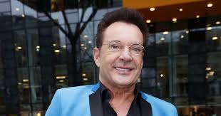 Wederom zijn er door de regering geheim gehouden documenten opgedoken in de #toeslagenaffaire. Ster En Stulp Zo Woont Zanger Gerard Joling Story