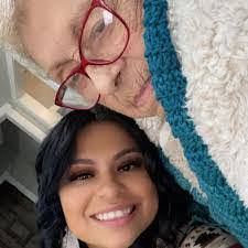 Beth Mallard's Instagram, Twitter & Facebook