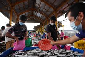 Lembaga kemajuan ikan malaysia (lkim) is an authorized body under the ministry of agriculture and agriculture base industry that was incorporated under act 49, malaysia fisheries development board act 1971. Bernama Pemilik Bot Nelayan Kongsi Rezeki Ikan Segar