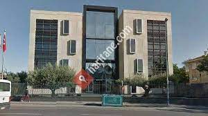 Herşeyleri ankara'da olmasına karşı merkezleri altunizade'dir. Cengiz Holding A S Uskudar