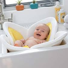 Memandikan bayi adalah suatu cara membersihkan tubuh bayi menggunakan air dengan cara menyiram, merendam diri dalam air berdasarkan. 11 Bak Mandi Bayi Terbaik 2020 Aman Dan Nyaman Untuk Si Kecil