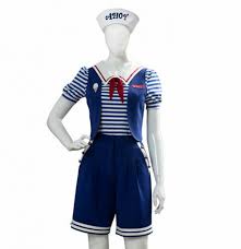 Fans immediately started praising how the show handled her character's storyline. Stranger Things Robin Scoops Ahoy Costume Costume Party World