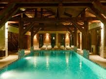 Acces sală de fitness cu echipament cardio ultraperformant. Cazare Transilvania Cu Piscina Interioara Pensiuni In Natura