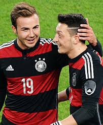 Mario Gotze Mesut Ozil Mit Bildern Fussball Nationalmannschaft Mario