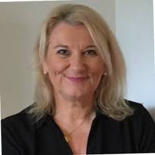 Sophia E. sur LinkedIn : Je suis fière de partager une nouvelle étape dans  ma carrière :…