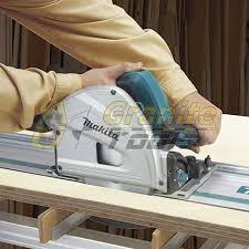 Joins guide rails in two locations allowing for maximum connectivity. Makita 6 1 2 Plunge Cut Circular Saw And 55 Guide Rail Sp6000j1