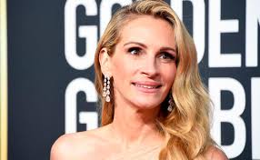 Read on to find more about her family: So Rechnet Julia Roberts Mit Pretty Woman Ab Woman At