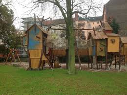 Autumn is a perfect time to experience the hundreds of playgrounds of berlin. 3