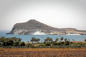 Sol, mar y silencio., en. Polemica Por El Hotel Rural En El Cabo De Gata Andalucia