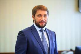 В воскресенье днем стало известно о том, что мэр кривого рога от партии опзж константин павлов. Mezhdu Ahmetovym I Zelenskim Kak Na Rodine Prezidenta Mera Vybirali