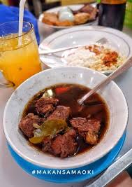 Rumah makan rawon nguling menyajikan berbagai menu rawon paling lezat di malang dan banyak menu rasa rawon terbaik of rawon nguling. Rawon Setan Genteng Surabaya Lengkap Menu Terbaru Jam Buka No Telepon Alamat Dengan Peta