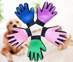 This cute babies playing with pets and are happy. 2020 Pet Grooming Glove Gentle Deshedding Brush Glove Pet Hair Remover Mitt Perfect For Dog Cat With Long Short Fur From Tangshanxiexin 4 03 Dhgate Com