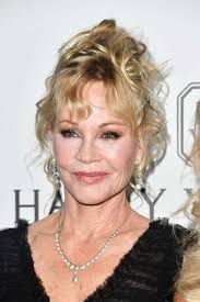 23.01.2013 · did she have plastic surgery to keep her look youthful? Fans Slam Melanie Griffith For Her Unnatural Look On A New Photo Plastic Surgery Went Terribly