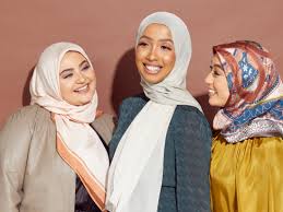 A hijab (/ h ɪ ˈ dʒ ɑː b, h ɪ ˈ dʒ æ b, ˈ h ɪ dʒ. Henna Hijabs A New Eco Friendly Hijab Line Hopes To Make Shopping Modestly Easier Vogue