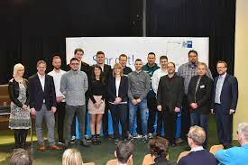 Login vr onlinebanking business login meininvest kundenportal login easycredit kundenportal. 13 Top Azubis Kommen Aus Dem Kreis Euskirchen Wirtschaft Eifel