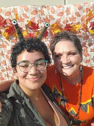 Kim Laroche's Instagram, Twitter & Facebook