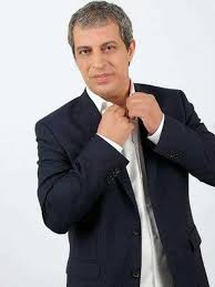 2013 φεύγω αλλά κοίτα να σκεπαστείς καλά. Agrios Polemos Pisw Apo Kamarinia Kai Pistes To Neo Adeiasma Toy Kallidh Ston Adamantidh Gossip Athens Magazine