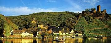 The hotel is nestled in the middle of the town right by the water. Hotel Haus Lipmann Beilstein Places To See Germany Travel Trip