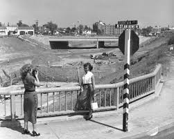 1952 Hollywood Fwy Corner Of Fountain Ave St Andrews Pl Los Angeles Hollywood Los Angeles History Los Angeles