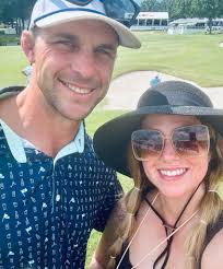 Maddox got some love from many golfers over the weekend…and enjoyed sitting  at the 18th hole for 8 hours straight. 🫡 He was able to end his long, hot  weekend with a