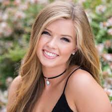 lauren elliott (@elliott_lolo)