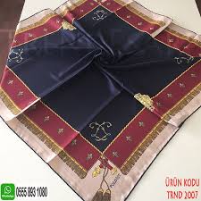 100 Orjinal Poloist Levidor Markasi Lisansli Urunudur Poloist Esarp Twill Ozellikli Kumastan Uretilmistir Kayma Yapmaz Tok Durur Kola Esarp Polo Urunler