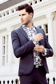 Black And Blue Outfits Men With Navy Blue Suit And Black Belt Floral Shirt Outfit Mens Outfits Suit Fashion